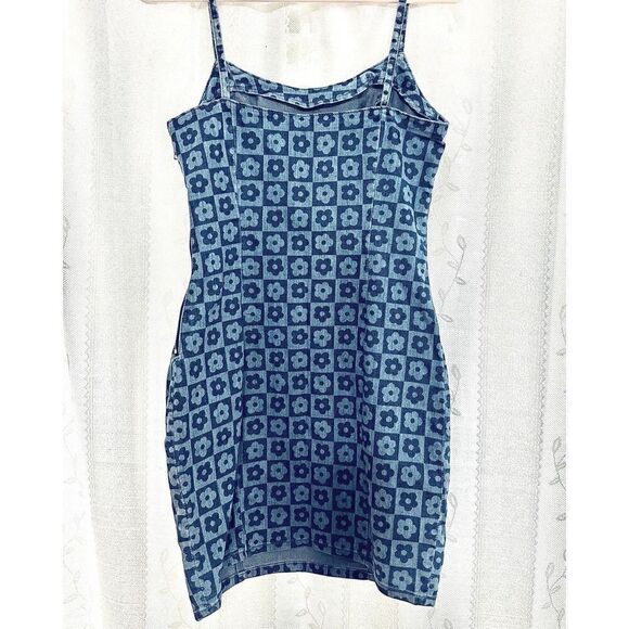 Divided denim dress  - Picture 4 of 14